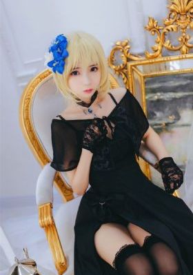 善良美丽女邻居